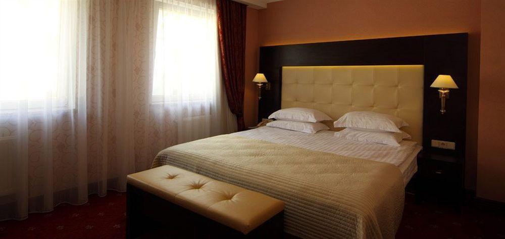 Delice Lviv Exterior foto